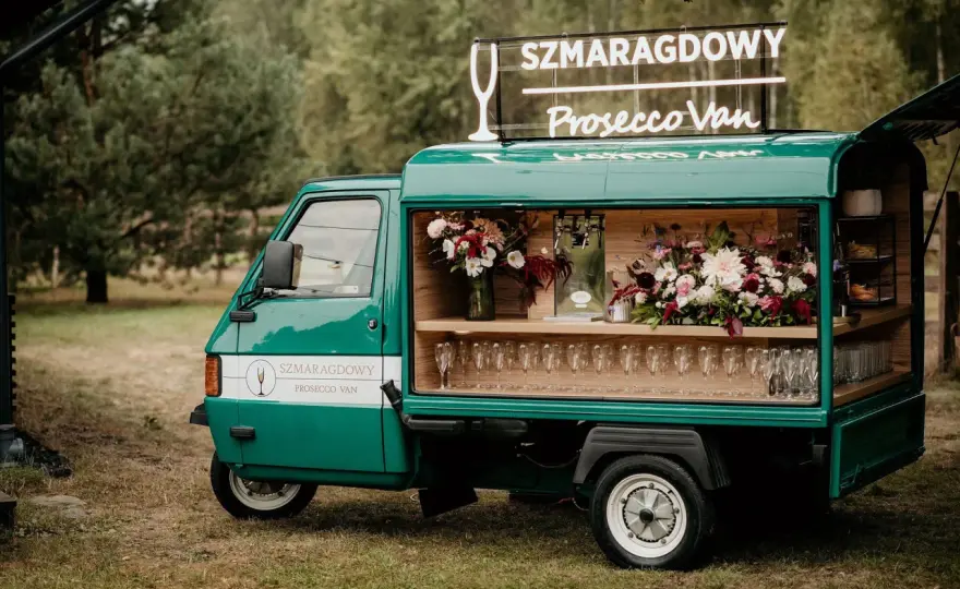 Prosecco van cena - Ile kosztuje wynajem na wesele i co jest w cenie?