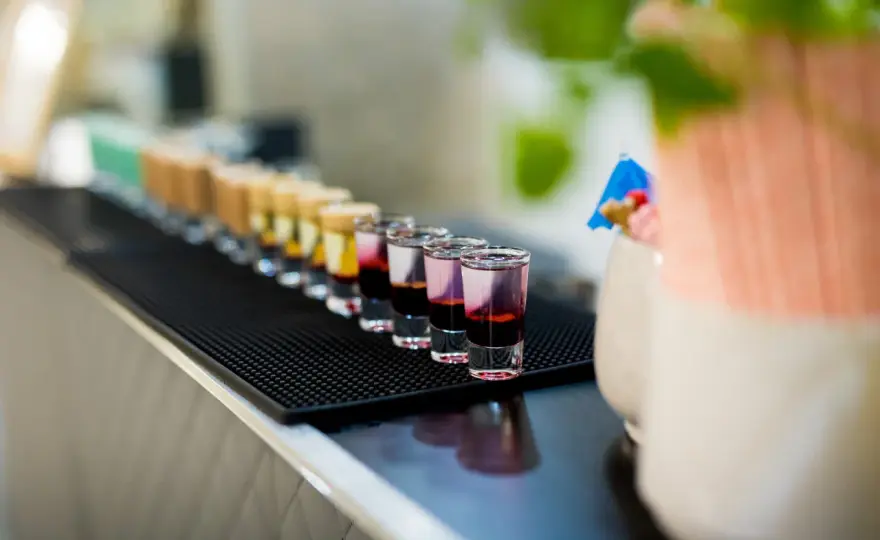 Ile kosztuje barman na imprezę w 2026 roku - Sprawdź aktualny cennik