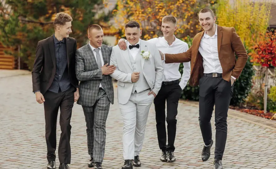 Stylizacja na ślub cywilny - Jak ubrać się z klasą i uniknąć błędów?